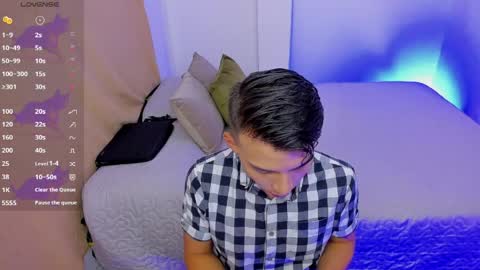 Snapshot of hot_latin_temptation chatting on 6, 4, 2026 Alejandro online show from 6, 4, 2026