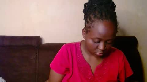 Snapshot of hot_linahh chatting on 16, 11, 2025 Linah online show from 16, 11, 2025