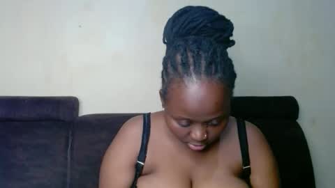 Snapshot of hot_linahh chatting on 27, 11, 2025 Linah online show from 27, 11, 2025