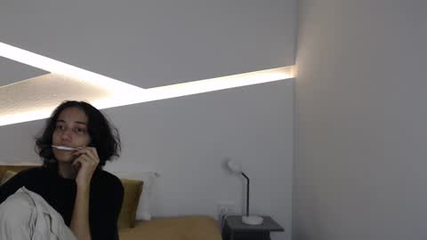 Alana online show from 4, 1, 2025