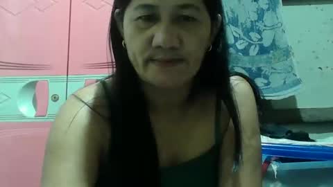 Snapshot of hot_mama09 chatting on 3, 10, 2025 hotmama online show from 3, 10, 2025