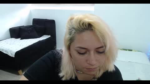 Mia online show from 20, 1, 2025