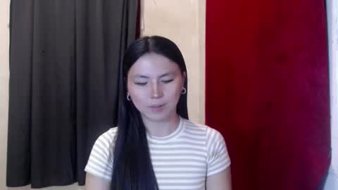 Snapshot of hot_precious_nikki chatting on 29, 9, 2025 Nikki online show from 29, 9, 2025