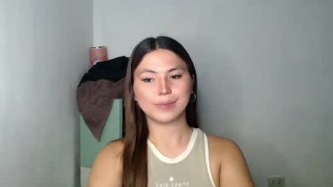 Snapshot of hot_precious_nikki chatting on 19, 4, 2026 Nikki online show from 19, 4, 2026