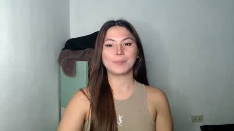 Snapshot of hot_precious_nikki chatting on 21, 4, 2026 Nikki online show from 21, 4, 2026