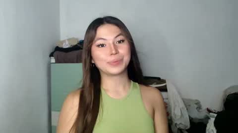 Snapshot of hot_precious_nikki chatting on 28, 4, 2026 Nikki online show from 28, 4, 2026