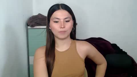 Snapshot of hot_precious_nikki chatting on 7, 5, 2026 Nikki online show from 7, 5, 2026
