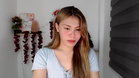 Snapshot of hot_selenaxx chatting on 5, 3, 2025 Selena online show from 5, 3, 2025