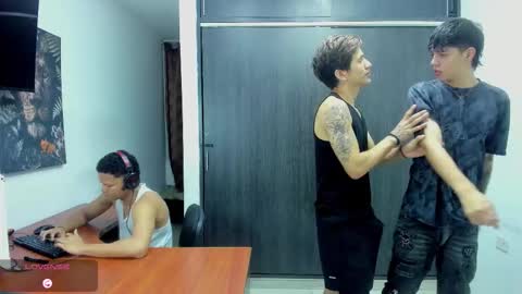 Snapshot of hot_sexmature chatting on 19, 1, 2026 Vanesa Oliver and Andrew online show from 19, 1, 2026