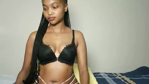 Snapshot of hot_sexy_babe chatting on 19, 5, 2026 Bellah online show from 19, 5, 2026