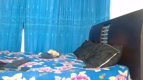 Snapshot of hot_sharks__ chatting on 6, 10, 2025 Hot Sharks online show from 6, 10, 2025