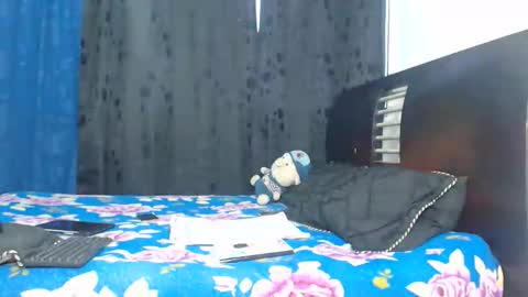 Snapshot of hot_sharks__ chatting on 27, 11, 2025 Hot Sharks online show from 27, 11, 2025