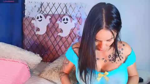 Snapshot of hotalana_ chatting on 28, 10, 2025 Alana online show from 28, 10, 2025