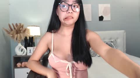 hotasian_gabby69 online show from 4, 12, 2025