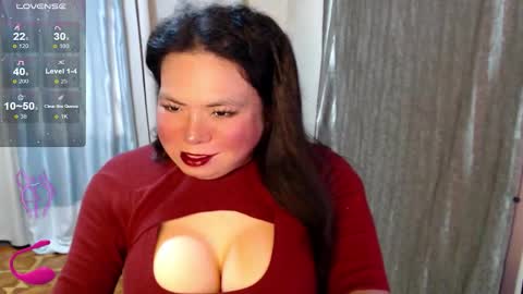 Snapshot of hotasian_mama chatting on 9, 10, 2025 Grace online show from 9, 10, 2025