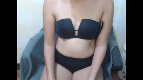 Snapshot of hotasianayra69 chatting on 3, 12, 2025 hotasianayra69 online show from 3, 12, 2025