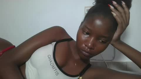Snapshot of hotbabbee chatting on 19, 6, 2026 love online show from 19, 6, 2026