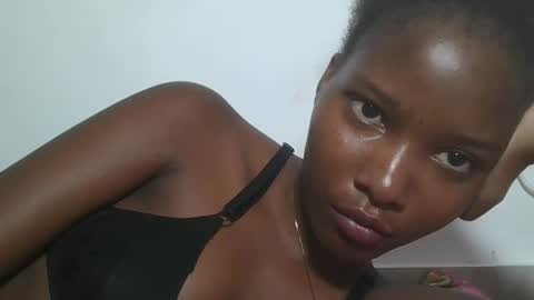 Snapshot of hotbabbee chatting on 18, 7, 2026 love online show from 18, 7, 2026