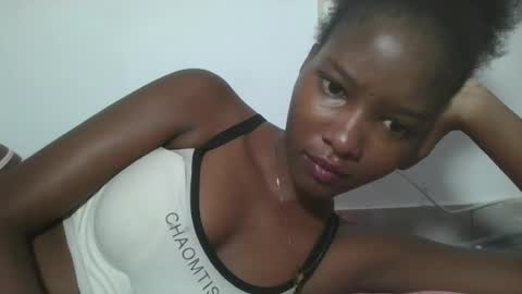 Snapshot of hotbabbee chatting on 19, 7, 2026 love online show from 19, 7, 2026