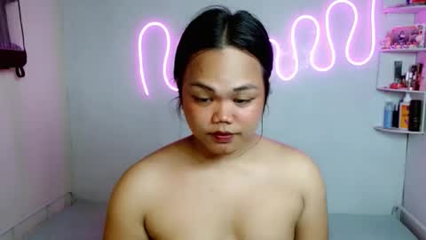 Snapshot of hotbabe_rica chatting on 16, 12, 2025 Ricaa online show from 16, 12, 2025