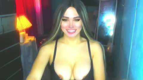 Snapshot of hotbabe_tanya chatting on 6, 11, 2025 T A N Y A online show from 6, 11, 2025