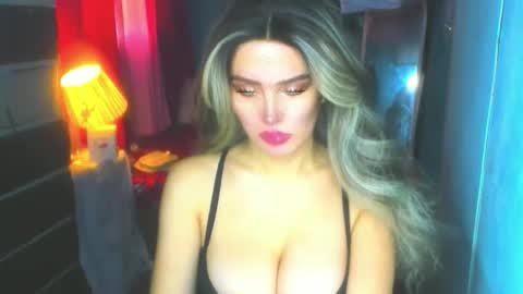 Snapshot of hotbabe_tanya chatting on 11, 11, 2025 T A N Y A online show from 11, 11, 2025