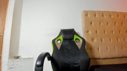 Snapshot of hotblosson chatting on 5, 11, 2025 hotblosson online show from 5, 11, 2025