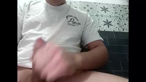 Snapshot of hotboy202532 chatting on 2, 11, 2025 hotboy202532 online show from 2, 11, 2025