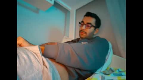 Snapshot of hotboy975334 chatting on 19, 12, 2025 Alp online show from 19, 12, 2025