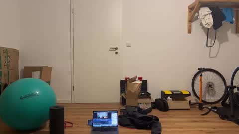 hotboyfeet92 online show from 28, 1, 2025