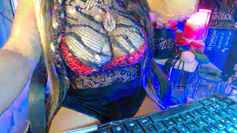 Snapshot of hotbritneyxx chatting on 5, 2, 2025 hotbritneyxx online show from 5, 2, 2025