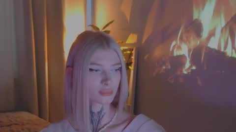 hotchubently online show from 5, 3, 2025