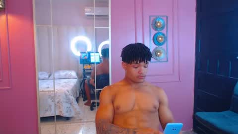 Snapshot of hotcrew_ chatting on 11, 6, 2026 Hussain aaron and Ekko online show from 11, 6, 2026