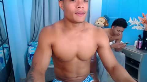 Snapshot of hotcrew_ chatting on 9, 7, 2026 Hussain aaron and Ekko online show from 9, 7, 2026