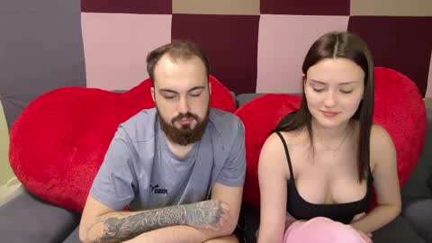 Snapshot of hotduoplay chatting on 5, 5, 2026 Max and Alina online show from 5, 5, 2026