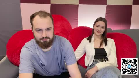 Snapshot of hotduoplay chatting on 17, 5, 2026 Max and Alina online show from 17, 5, 2026