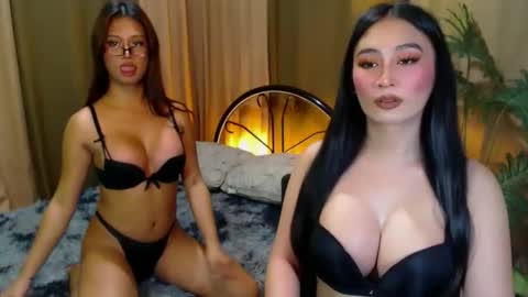 Snapshot of hotevatrans chatting on 20, 11, 2025 EVA online show from 20, 11, 2025