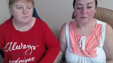 Snapshot of hotfiremommy chatting on 5, 11, 2025 LimonkaFire online show from 5, 11, 2025