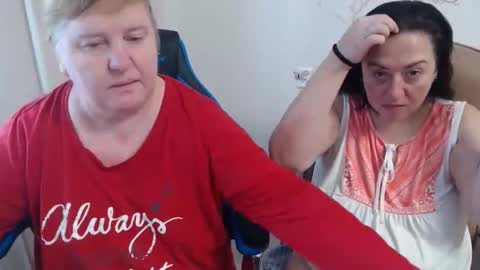 Snapshot of hotfiremommy chatting on 12, 11, 2025 LimonkaFire online show from 12, 11, 2025