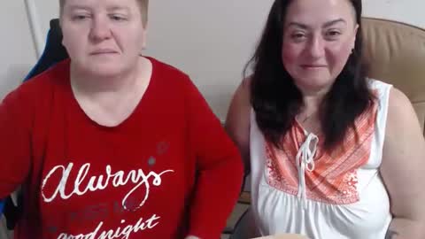 Snapshot of hotfiremommy chatting on 24, 11, 2025 LimonkaFire online show from 24, 11, 2025