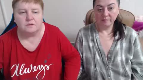 Snapshot of hotfiremommy chatting on 4, 12, 2025 LimonkaFire online show from 4, 12, 2025