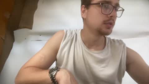 Snapshot of hotgentleman_3003 chatting on 23, 6, 2026 William online show from 23, 6, 2026