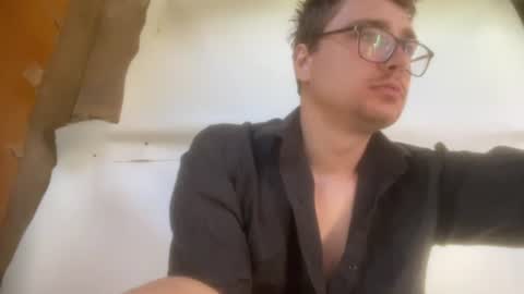 Snapshot of hotgentleman_3003 chatting on 24, 6, 2026 William online show from 24, 6, 2026