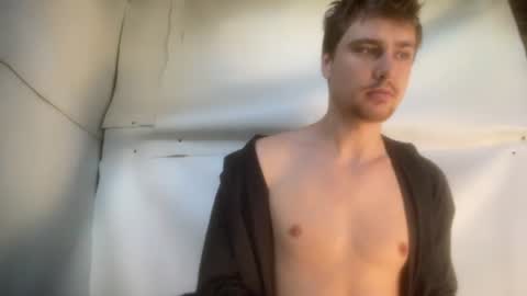 Snapshot of hotgentleman_3003 chatting on 25, 7, 2026 William online show from 25, 7, 2026