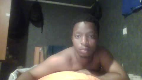 hotguyy001 online show from 19, 2, 2025