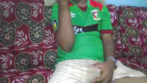 hotguyy001 online show from 17, 3, 2026