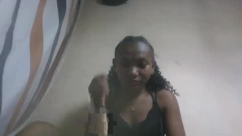 Snapshot of hotiesveronique chatting on 17, 10, 2025 veronique online show from 17, 10, 2025