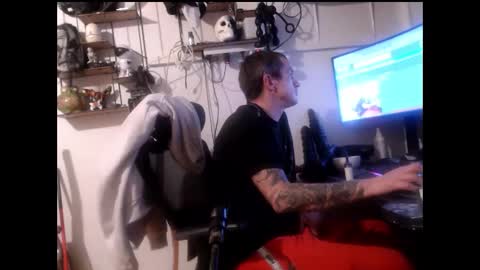 hotkinkytat online show from 13, 1, 2025