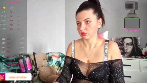 Snapshot of hotkleoo chatting on 3, 3, 2025 MistressM online show from 3, 3, 2025