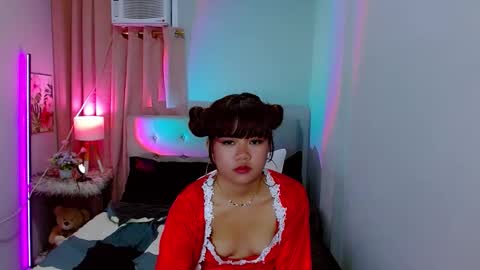 Snapshot of hotlayla_ chatting on 14, 12, 2024 Layla online show from 14, 12, 2024